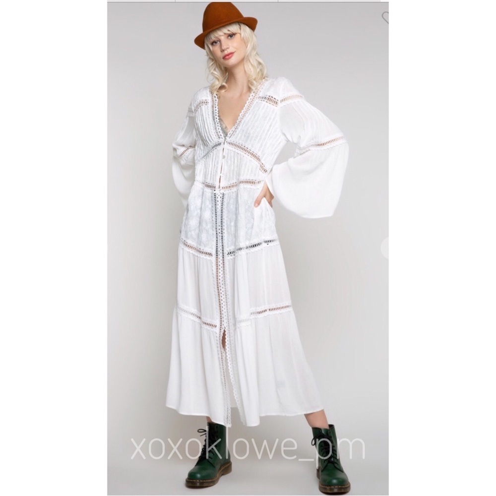 POL White Floral Lace V Neck Rayon Maxi Top - Picture 6 of 10